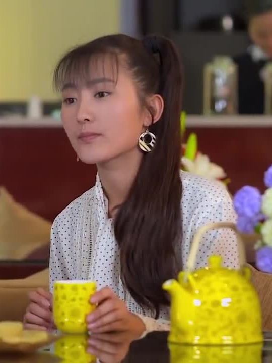 女,当代都市情感剧《 a target="_blank" href="/item/满仓进城