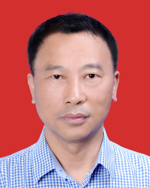  p>邓志群,男,汉族,江西宜春人,1970年9月出生,中共党员,1993年9月