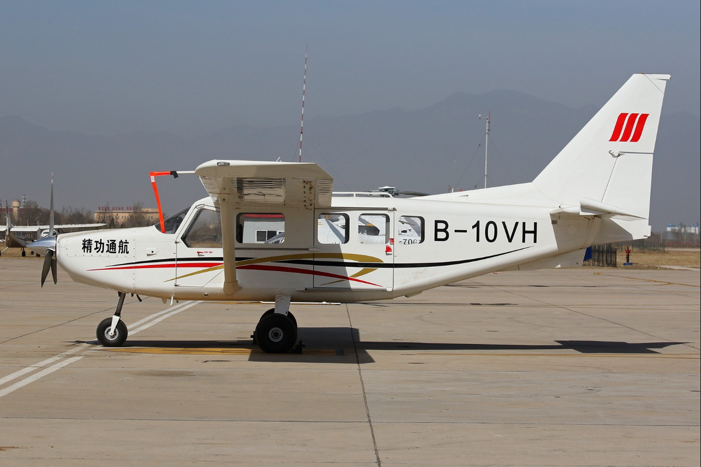  p>北京八达岭机场(beijing badaling airport,icao:zbdl,许可证编号