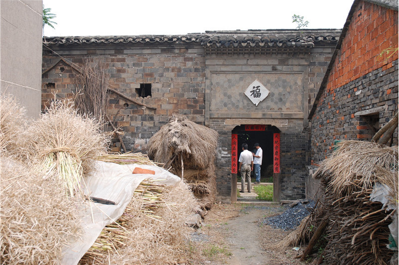  p>杨氏宅位于丹阳市后巷镇嘉山行政村韩杨王自然村中. /p>