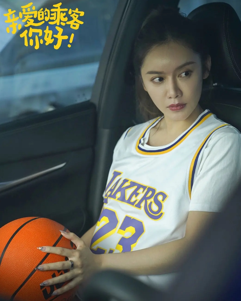 美娜（中国内地女主持人、体育解说员、演员）_百度百科