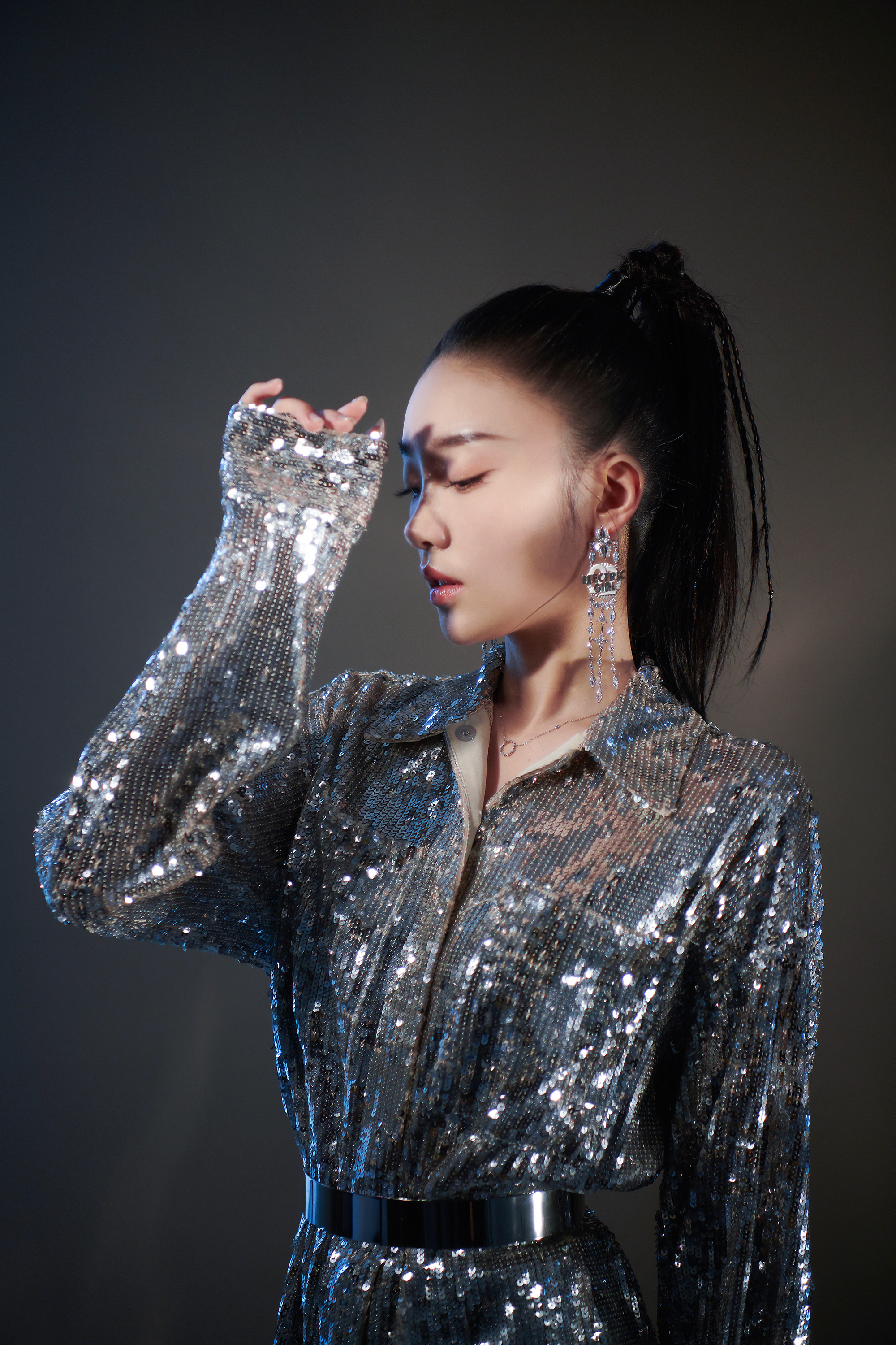 1994年9月14日出生于北京市,中国内地女演员,歌手,女子演唱团体 a