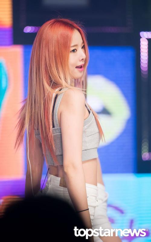  p>许率智(      /solji),1989年1月10日出生于韩国首尔,韩国女歌手