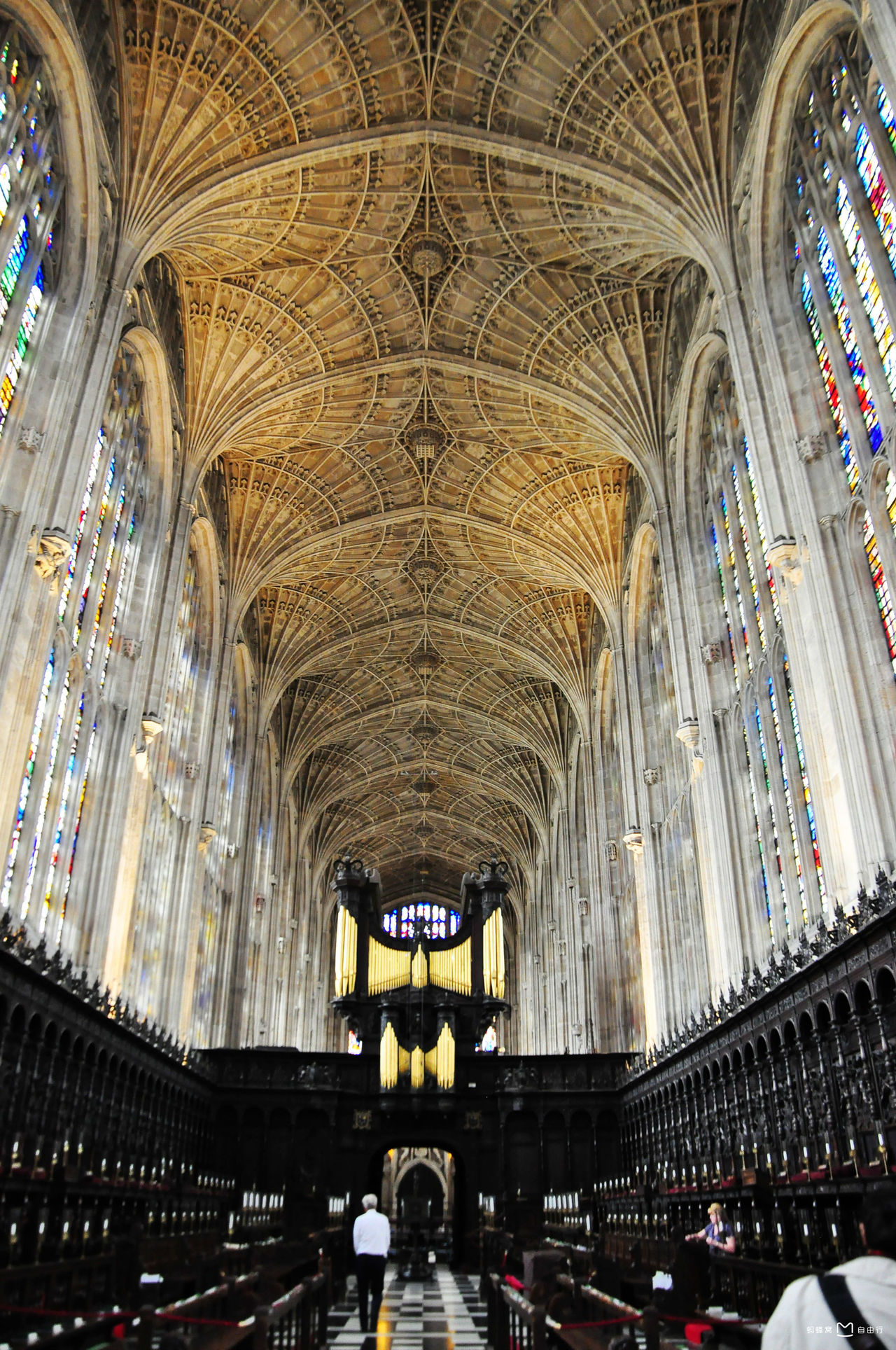 学院礼拜堂(king's college chapel),是剑桥建筑的一大代表