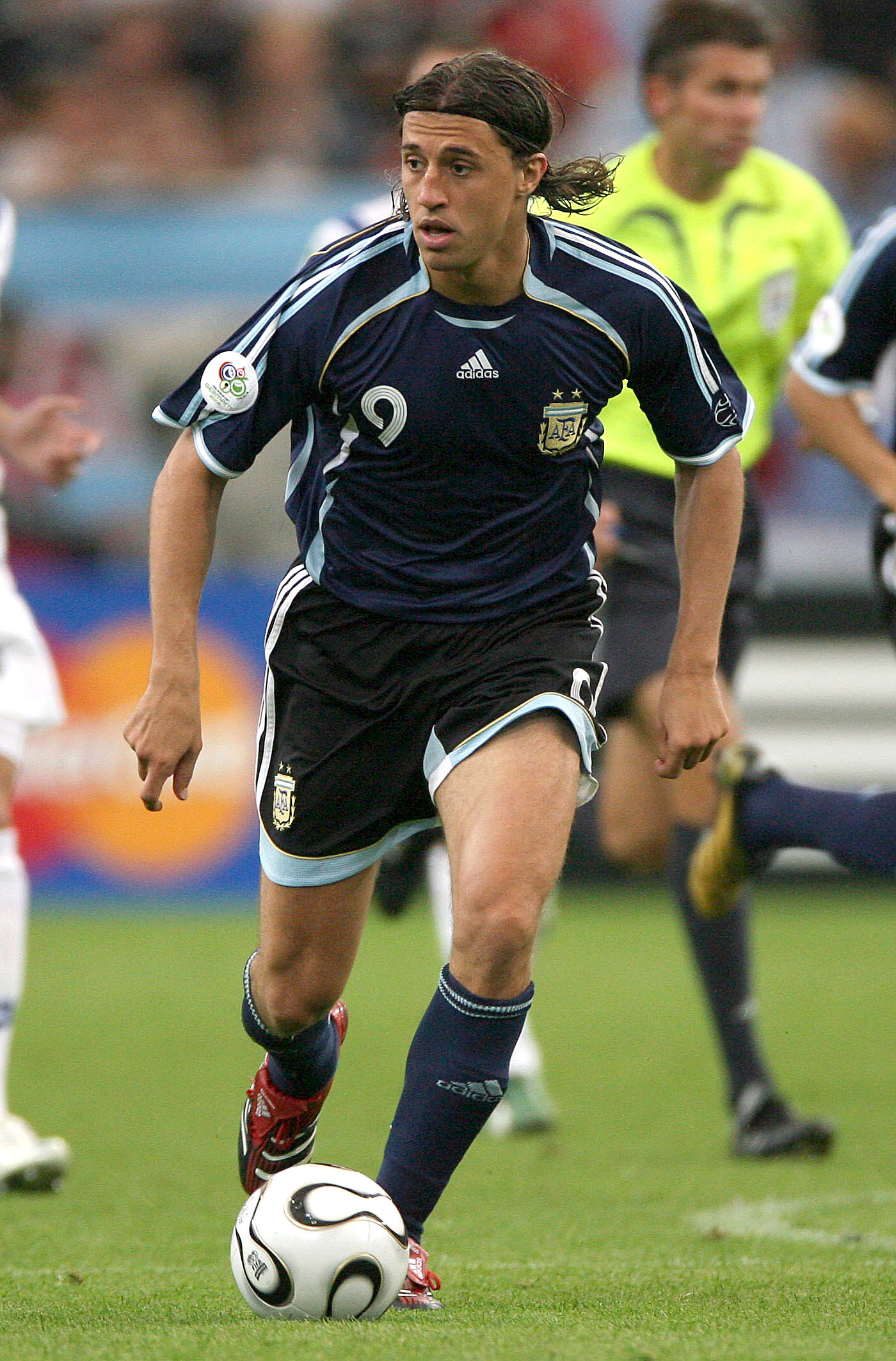  p>埃尔南·克雷斯波(hernán crespo),全名埃尔南·豪尔赫·克雷斯波