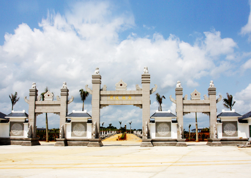 s8fx">海福陵园坐落在风景秀丽的海南省澄迈县白莲镇的风门岭的龟山上