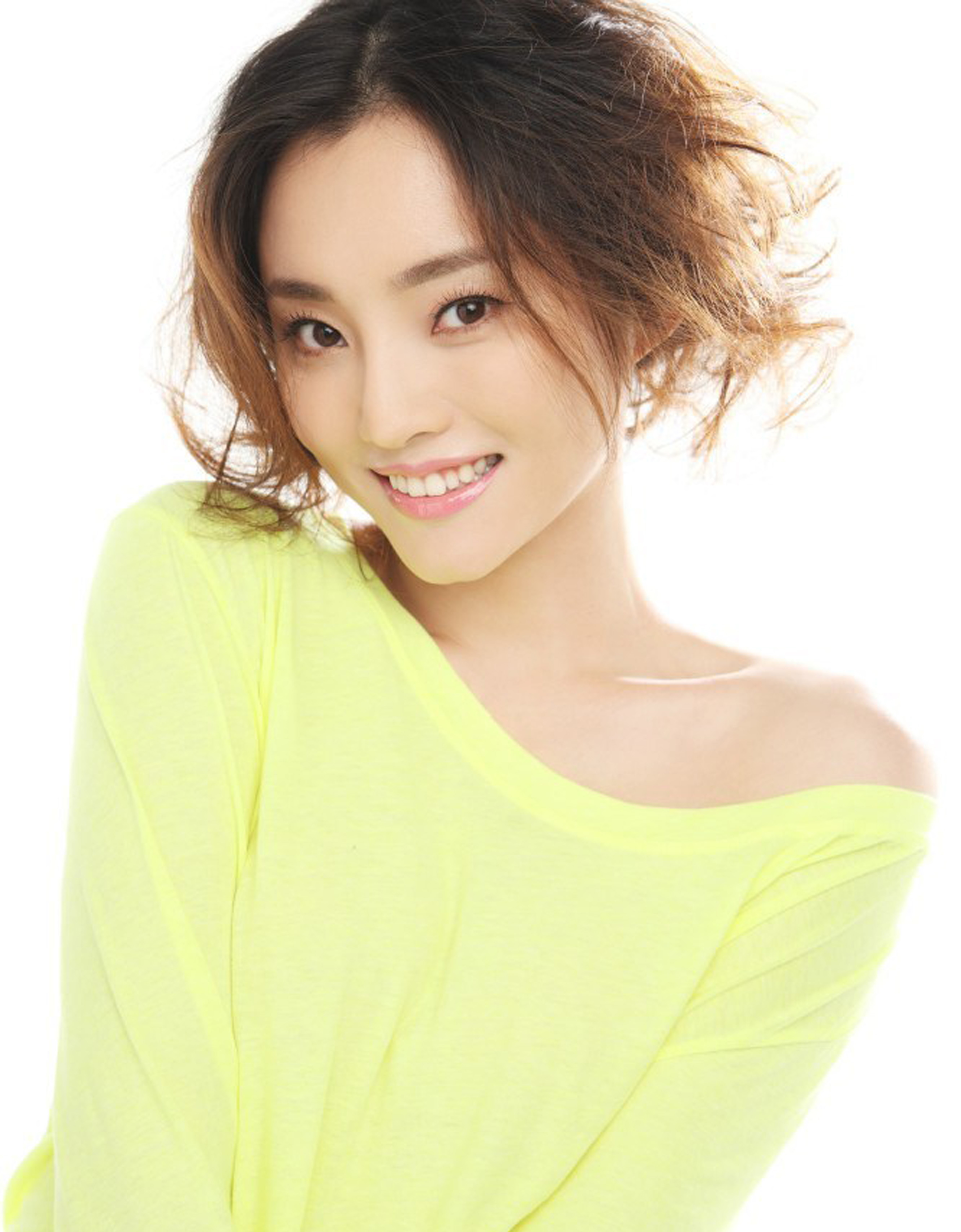  p>刘芊含,出生于广西壮族自治区,中国内地女演员,毕业于中央戏剧学院