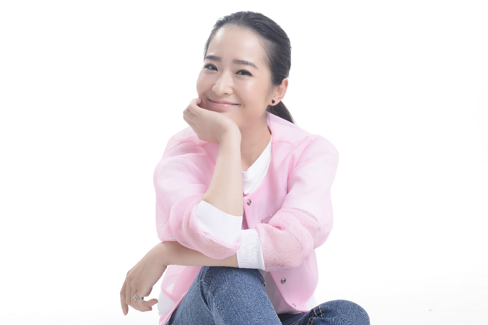 p>柳珊,毕业于上海师范大学谢晋影视学院2003表演本科,中国内地女演员