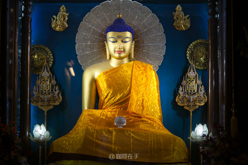  p>菩提伽耶,梵名buddha -gaya^,又称菩提道场(梵bodhi -man!d!