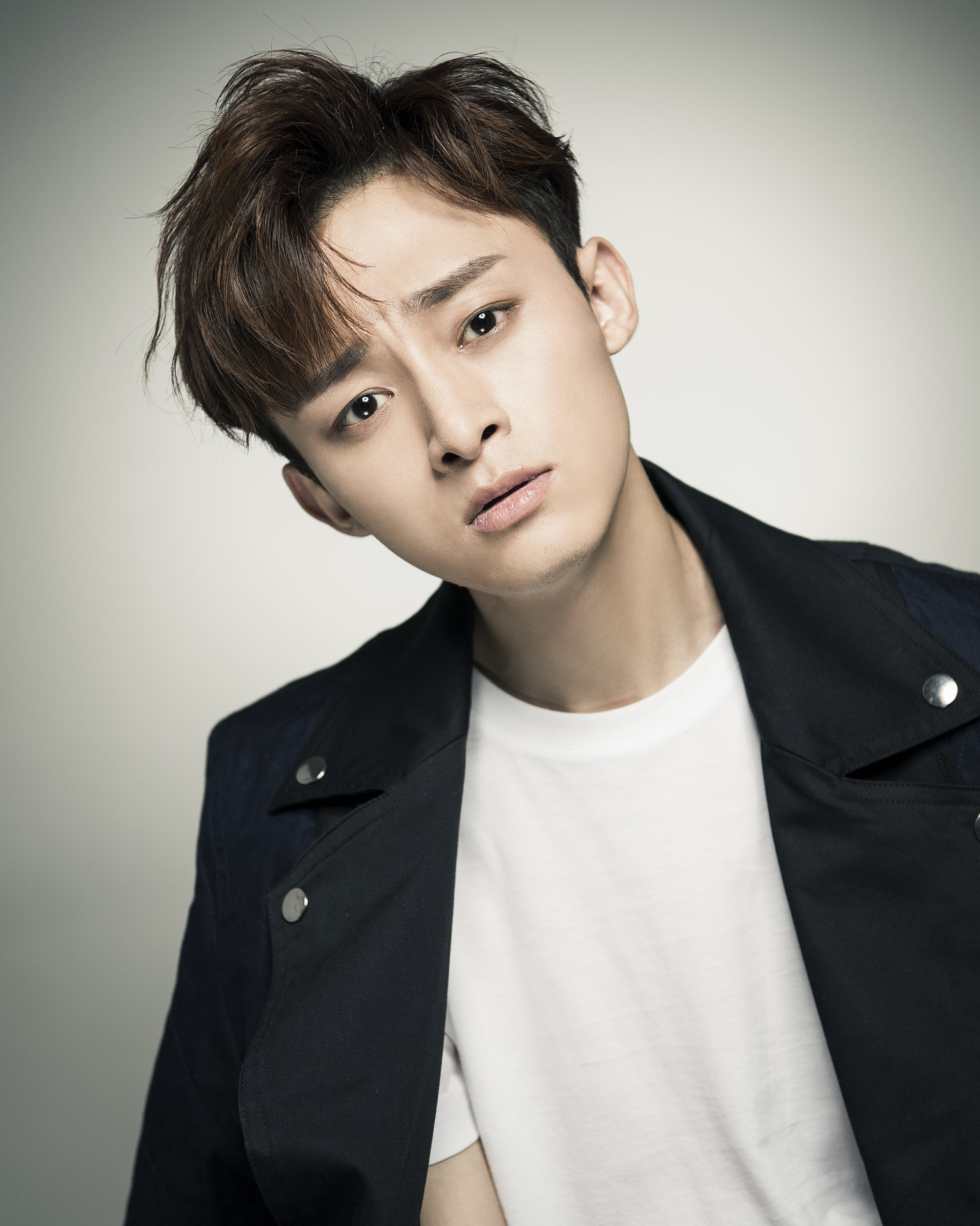  p data-id="go09iyb7ub">都星言,1993年7月31日出生于青海省西宁市