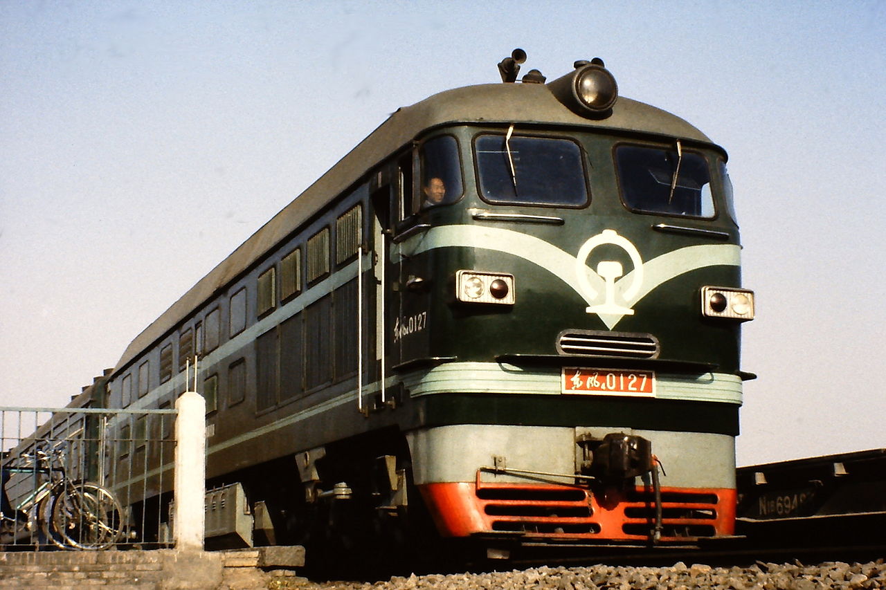 东风4型内燃机车