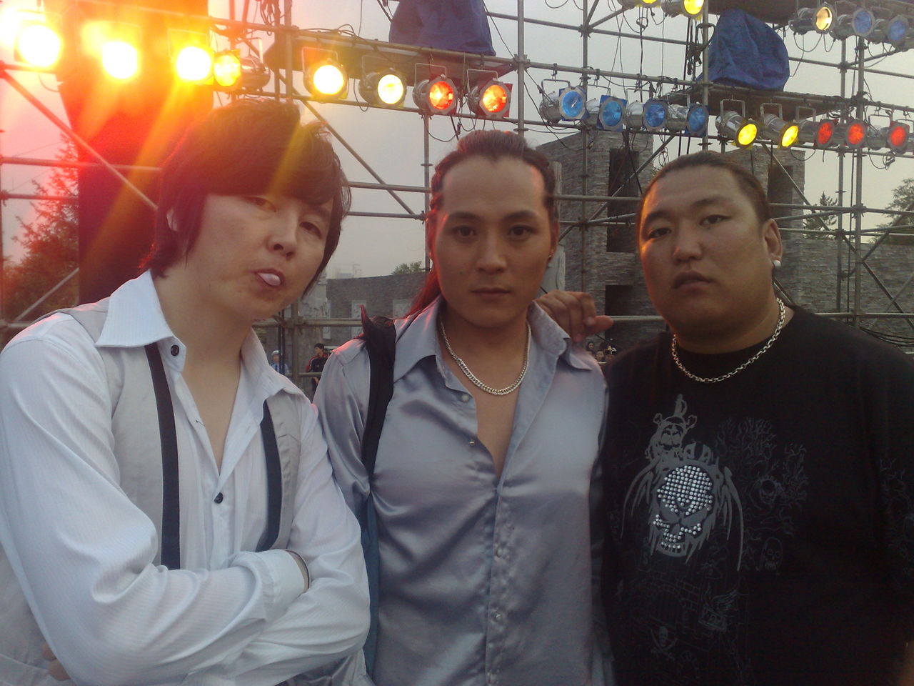  p>黑骏马组合成立于2003年10月,由五个 a target="_blank" href="