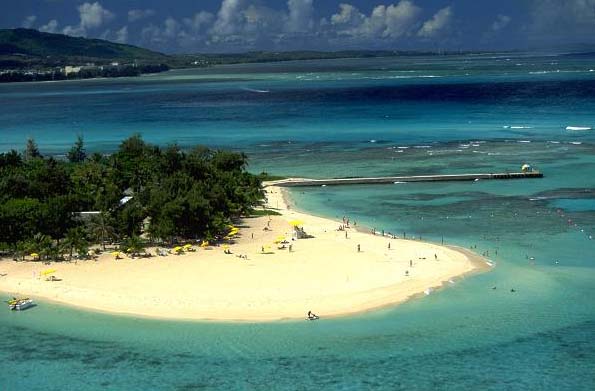  p>马里亚纳群岛(mariana islands)西太平洋一系列火山和上升珊瑚构造