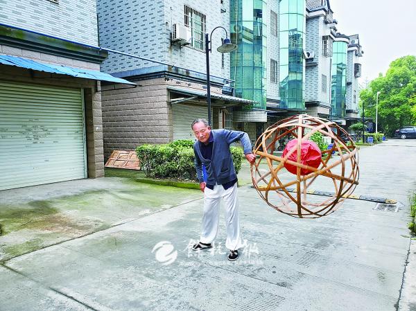 data-lemmaid="271489">非物质文化遗产 /a>项目余杭滚灯代表性