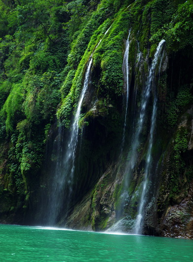  p>朱子溪在芙蓉江上游重庆与贵州交界处的武隆区浩口乡境内,全长近5
