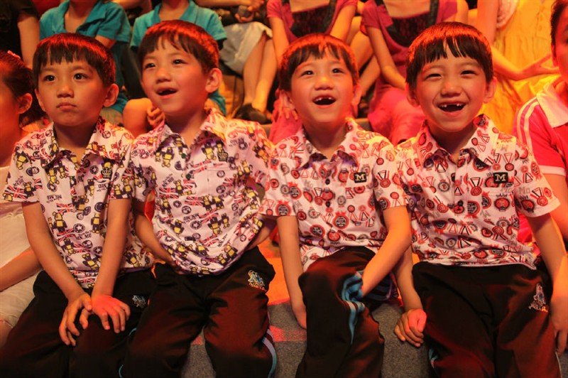 四胞胎勇猛刚强