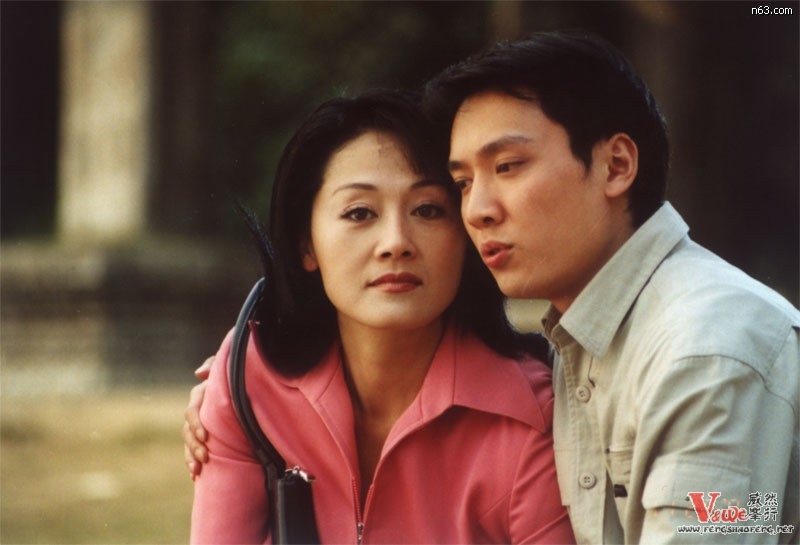 人电视节目有限公司出品的都市爱情剧,由王永执导,张可,龙莱编剧,王姬