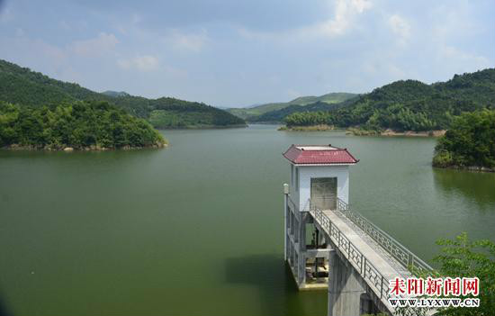  p>凉水冲,地处湖南省耒阳市三都镇与东湖乡交界,一长约五公里狭长的