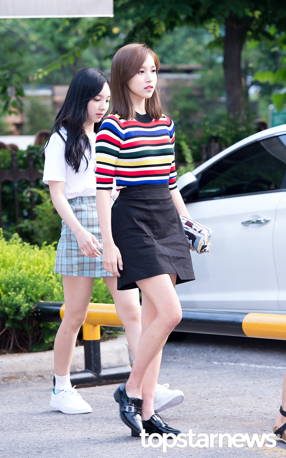 日本女歌手,韩国女子演唱组合 a target="_blank" href="/item/twice