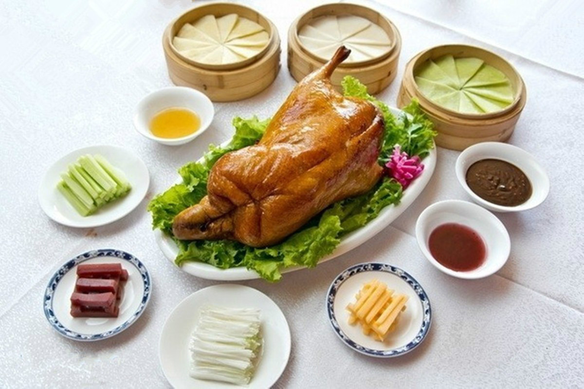  p>"正阳春"----天津烤鸭店的原名,闻名全国老字号菜品多次荣获国家