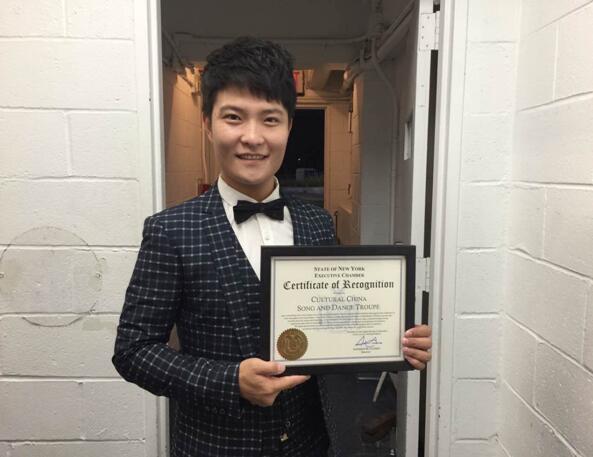  p>张云峰,魔术师.山东省青年表演艺术家协会 副会长. /p>