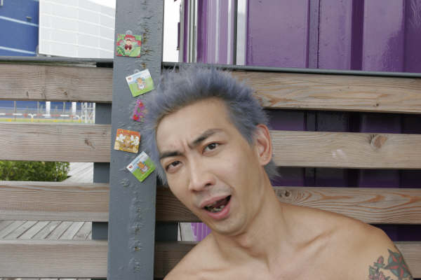 虽然由于外型原因,使他始终徘徊在一线演员的门外,在多部 a href="#">