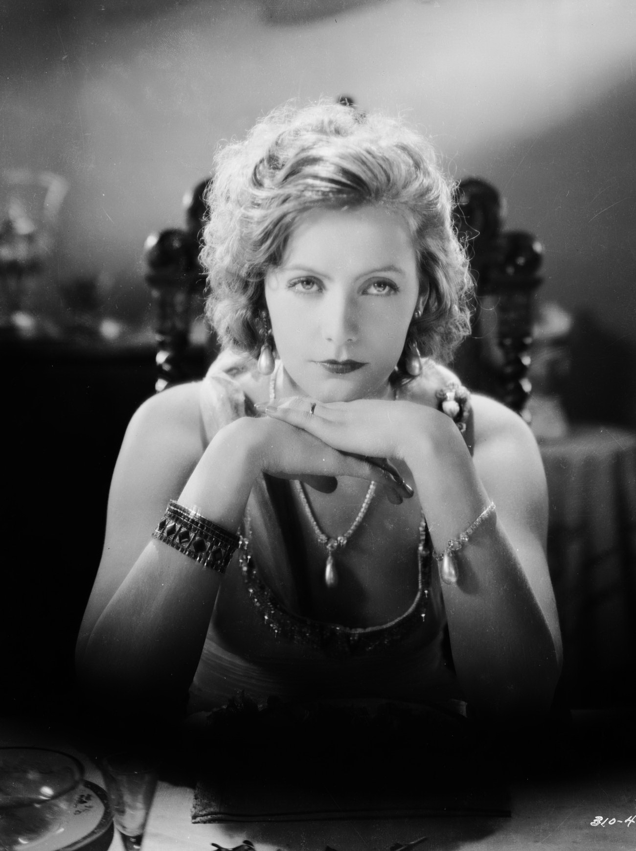  p data-id="gnt7m9kz49">葛丽泰·嘉宝(greta garbo,1905年9月18日