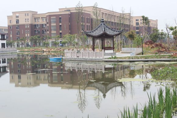 p>浙江省岱山中学位于 a href="#" data-lemmaid="190275">浙江省 /a