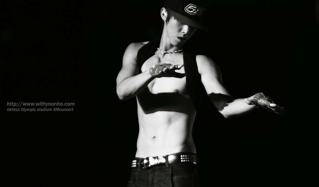  p>郑允浩(jung yunho),1986年2月6日出生于韩国 a target="_blank"