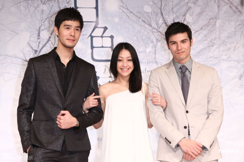  p>凤小岳(rhydian vaughan),1988年3月10日出生,华语影视男演员,模特