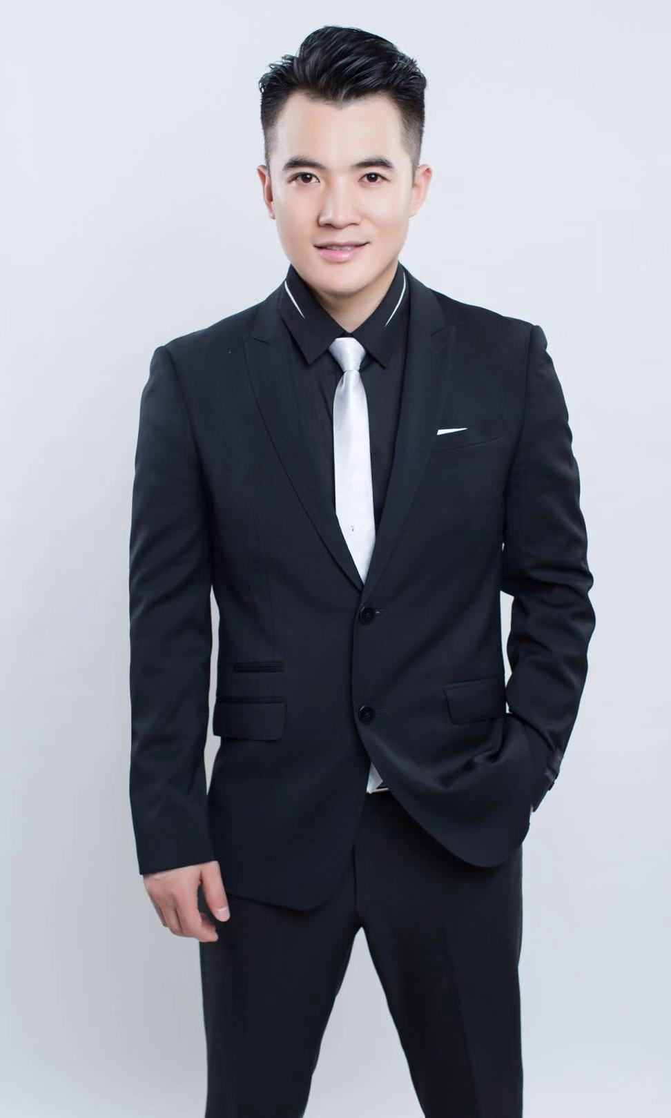  p>王涛"功夫主持人",毕业于 a target="_blank" href="/item/上海