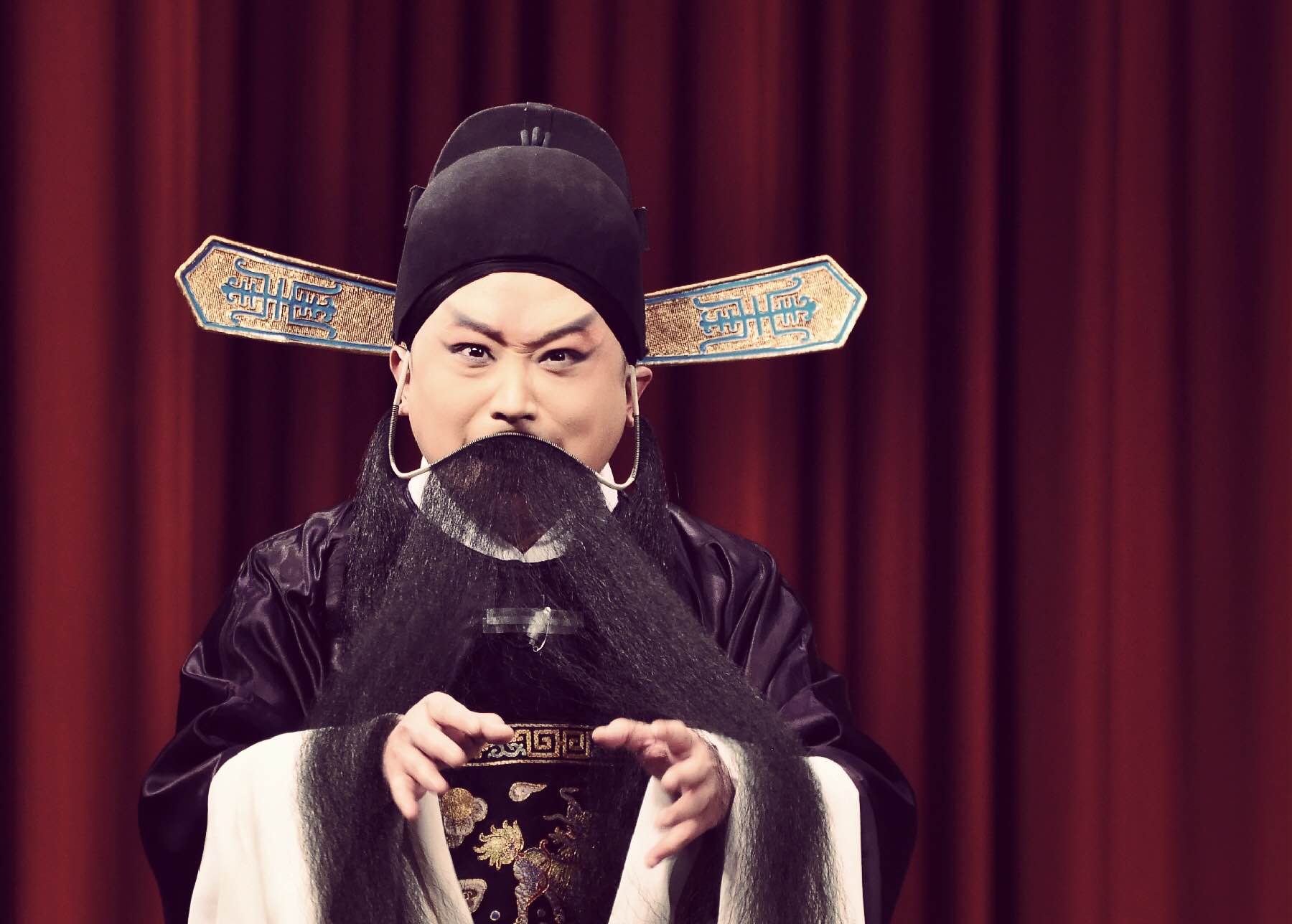  p data-id="gnyweoqucq">鲁肃,汉族,1988年生,2005年毕业于北京戏曲