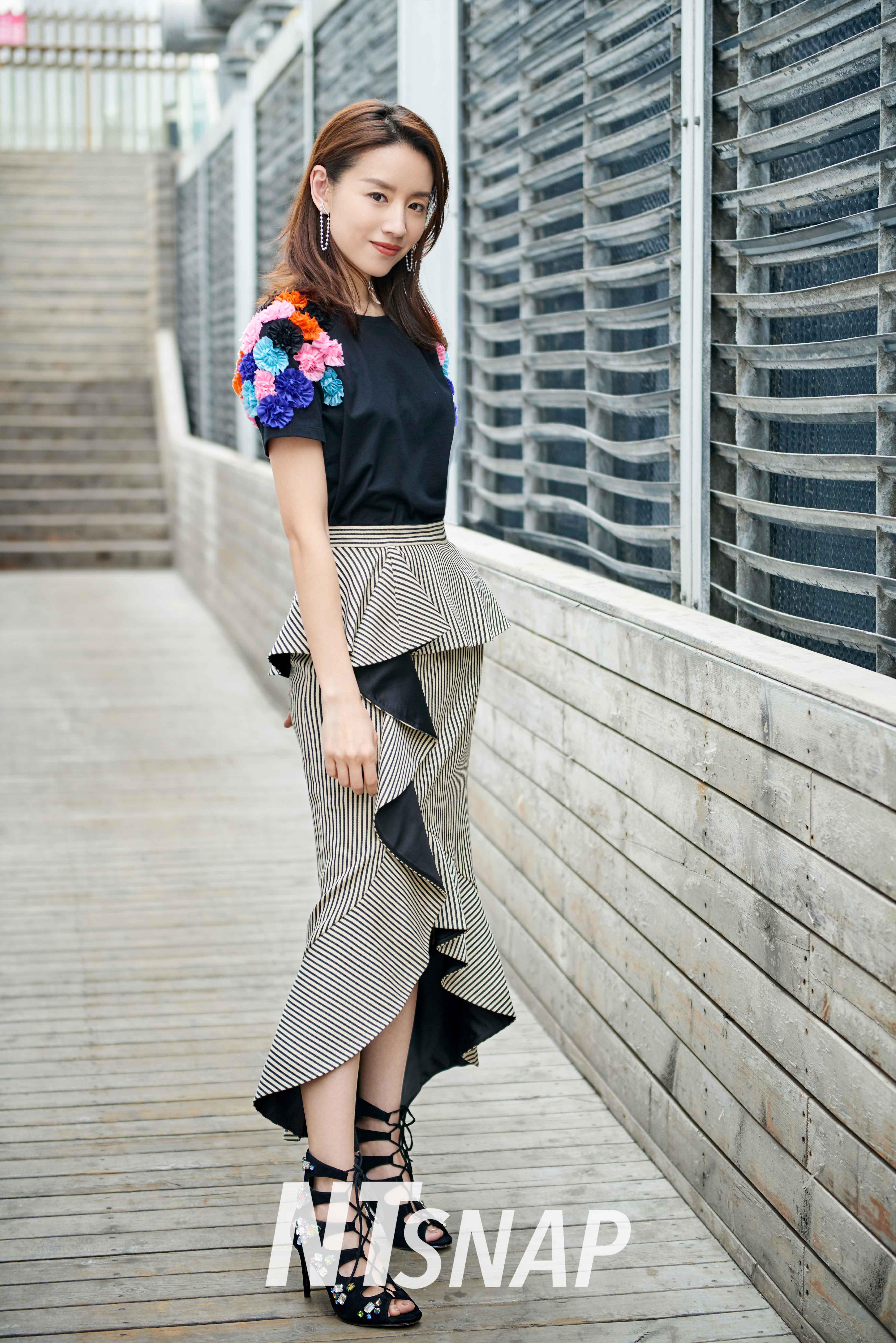  p>董洁,1980年4月19日出生于辽宁省大连市,毕业于 a target="_blank"