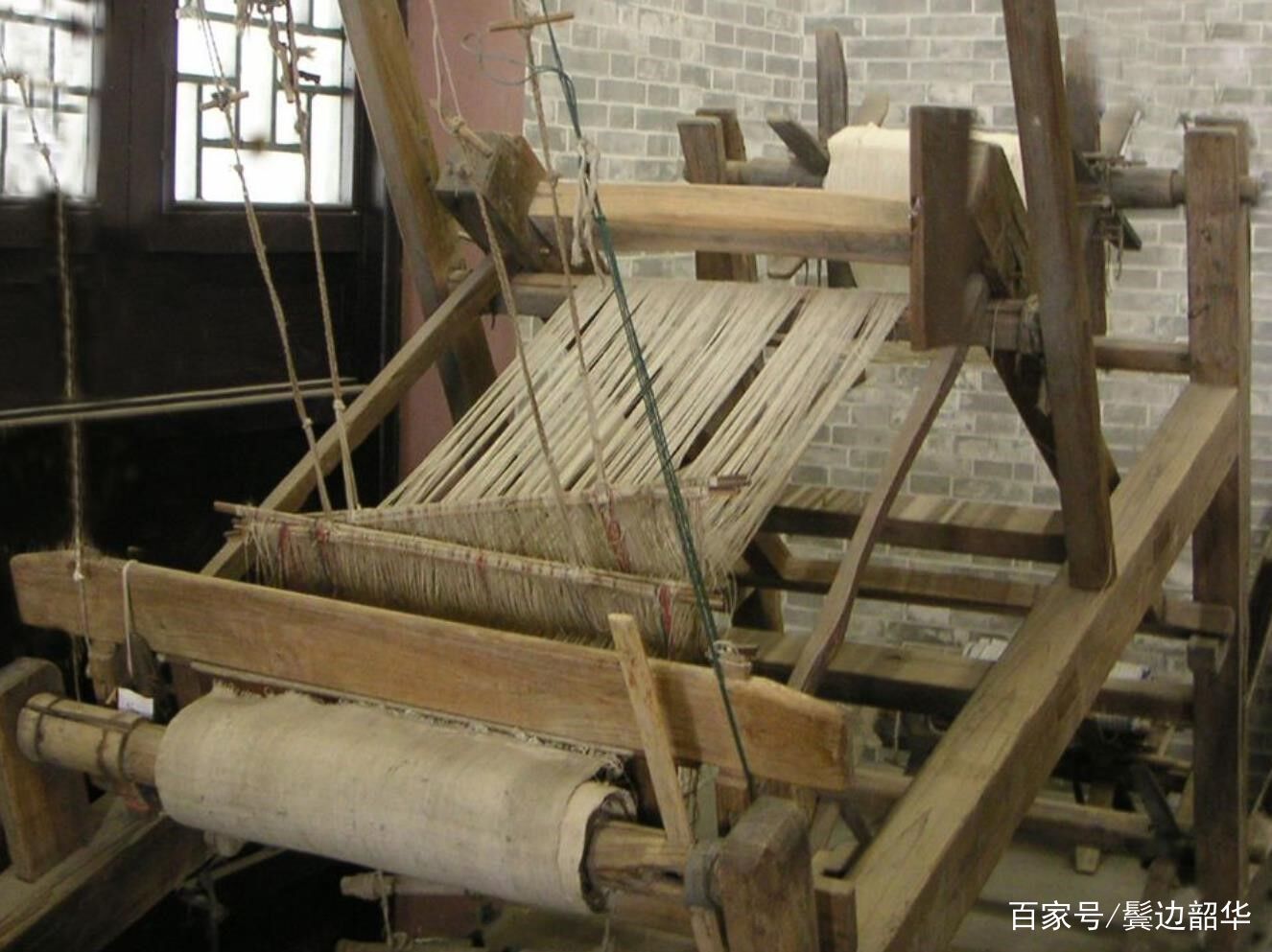 古时候怎么生产布料？他们发明了很多工具_百科TA说