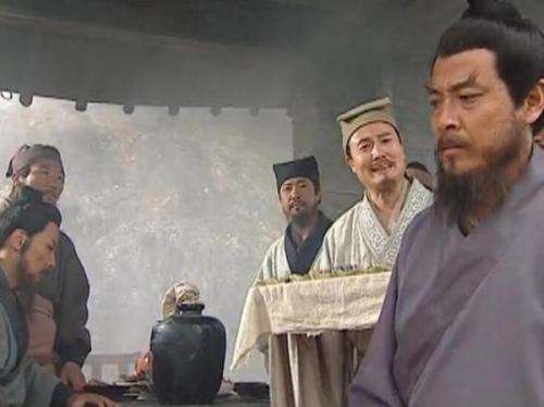 《水浒传》林冲火并王伦时，王伦的手下为什么不去阻止？_百科TA说