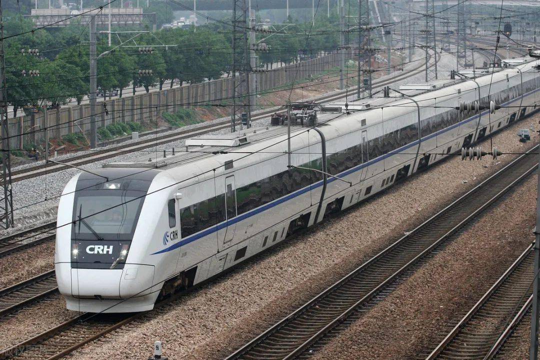  p data-id="gnbwpcvvyc">和谐号crh1型电力动车组是中国引进改造的 a