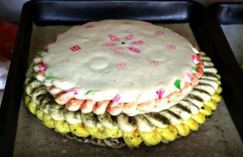  p data-id="sjwk9fycri6w">民勤月饼是甘肃民勤独具特色的传统美食.