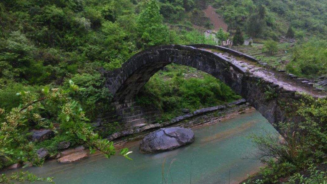 id="gnzxhm51t8">板桥镇,隶属于湖北省恩施土家族苗族自治州恩施市