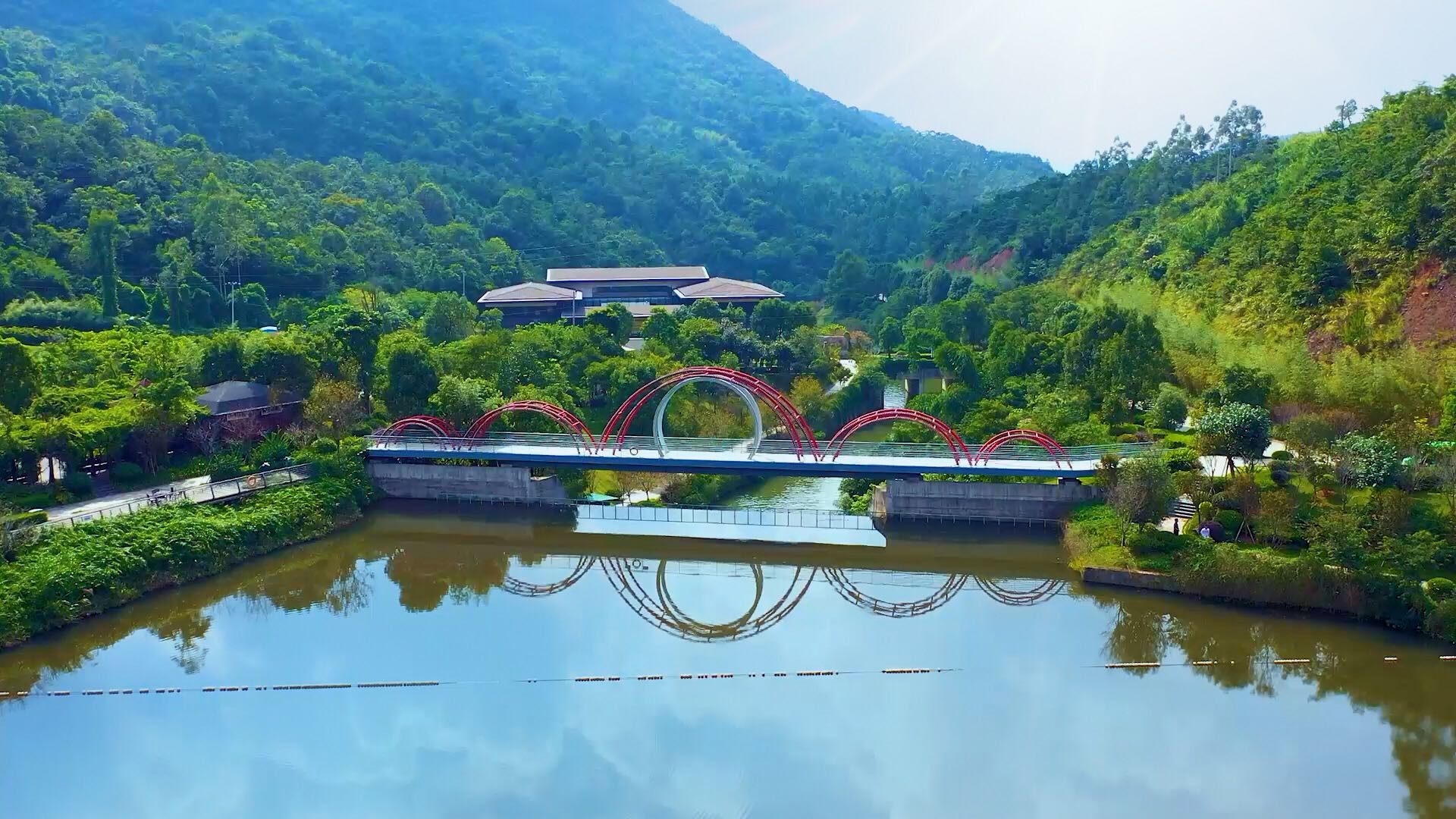 十里蓝山景区,位于福建省漳州市长泰区