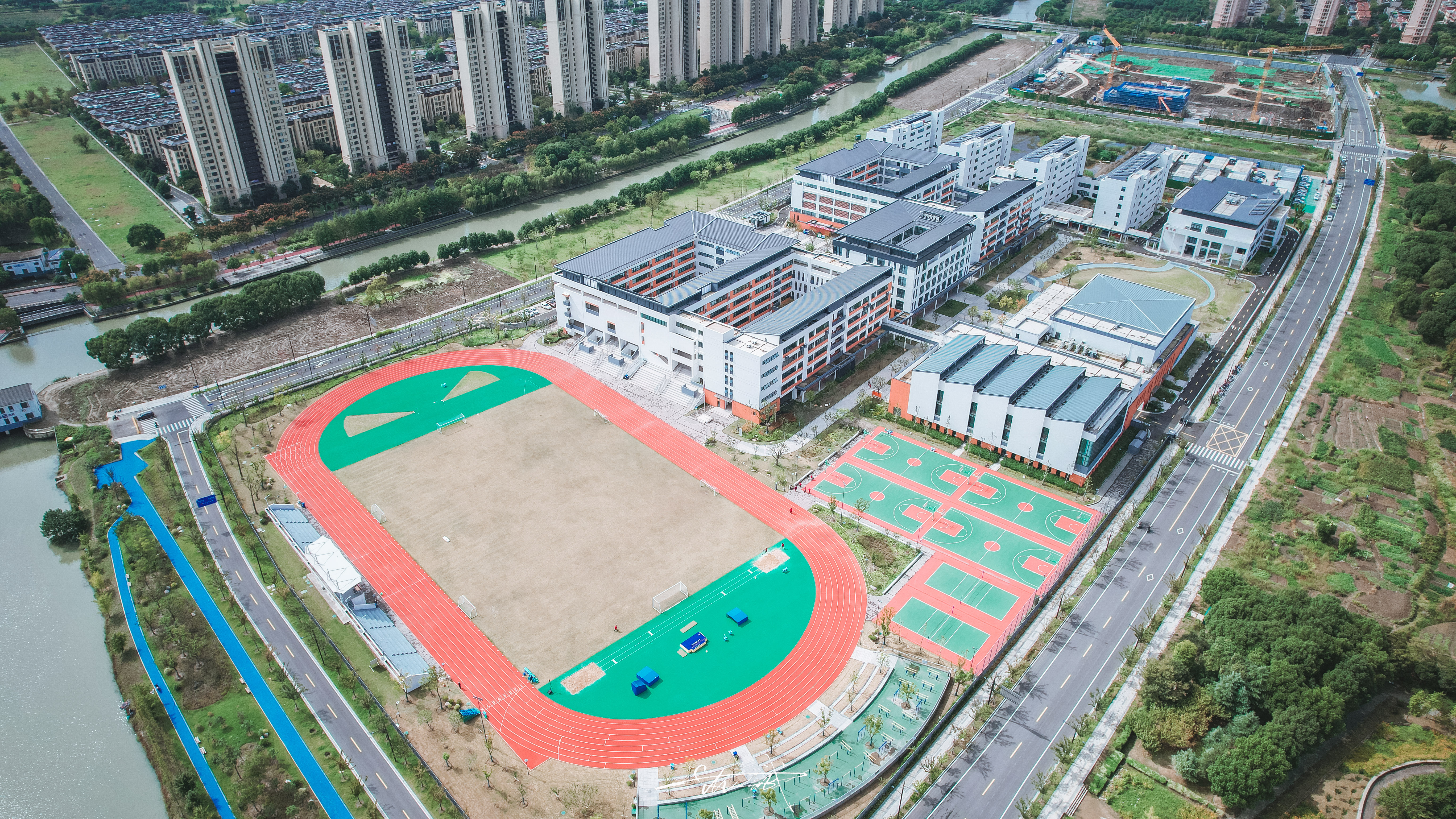 昆山市周市高级中学