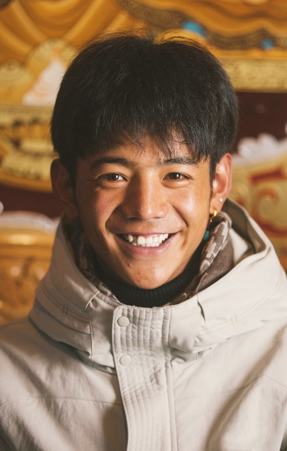  p>丁真珍珠(汉语名:丁真),藏族,中国内地男歌手,生活在四川省 a