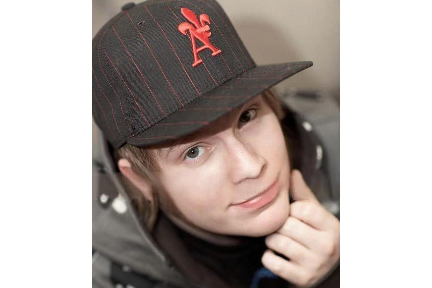  p>中文名帕特里克·斯坦普 /p> p>英文名patrick stump /p>