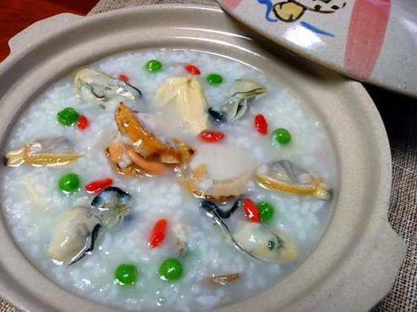  p>蚝仔粥是一道美味可口的传统名点,属于 a target="_blank" href="