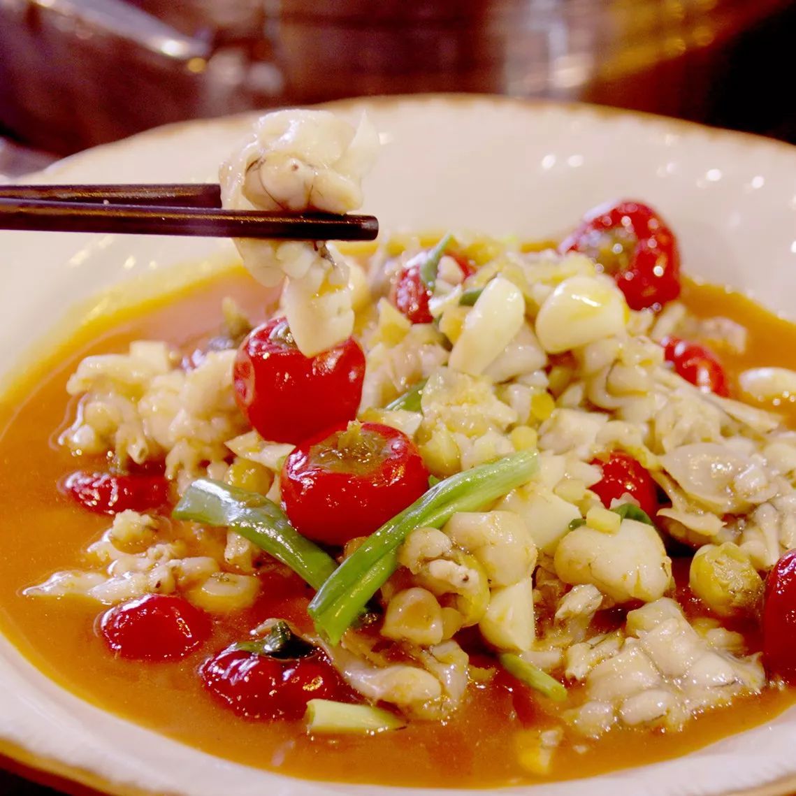  p>泡椒牛蛙是一道以牛蛙为主要材料制作的川菜. /p>