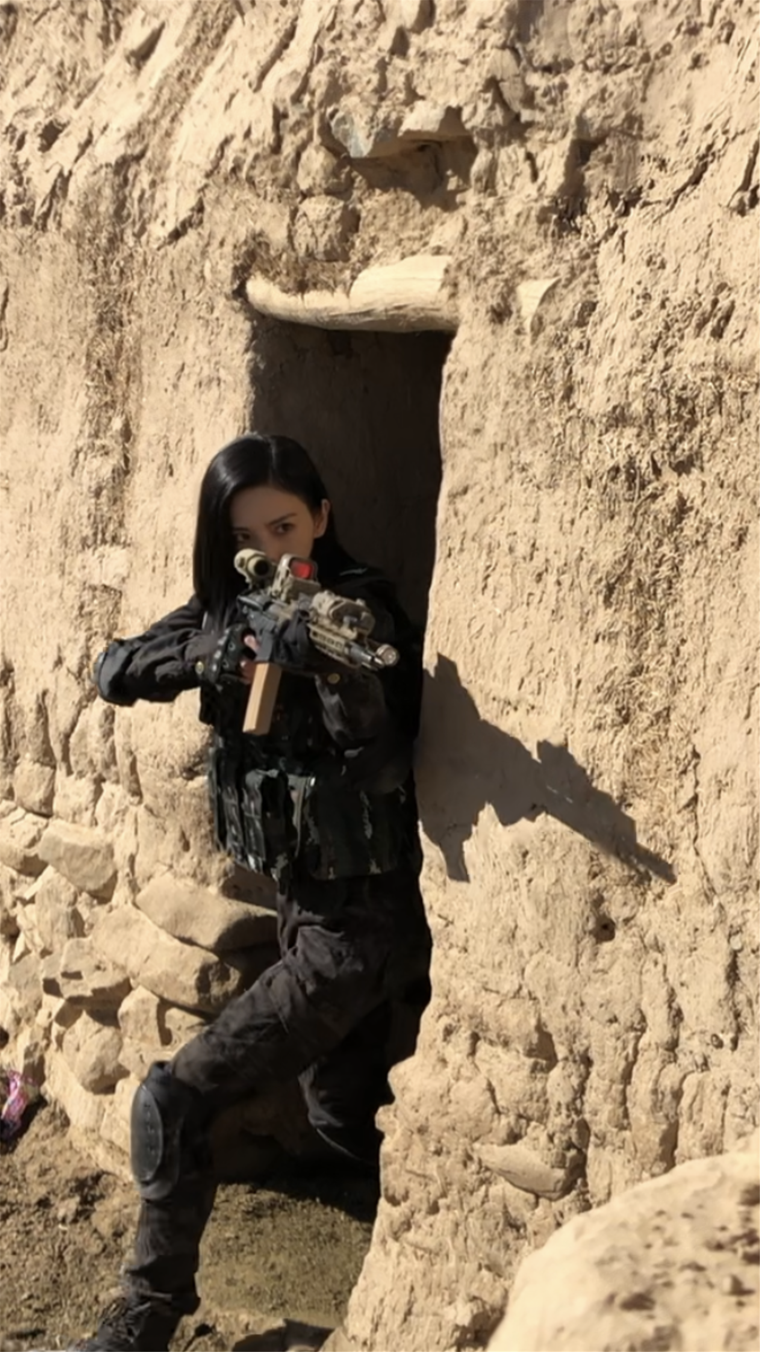  p>陈菲(原名陈一榕),1990年9月26日出生于上海市,中国内地女演员.