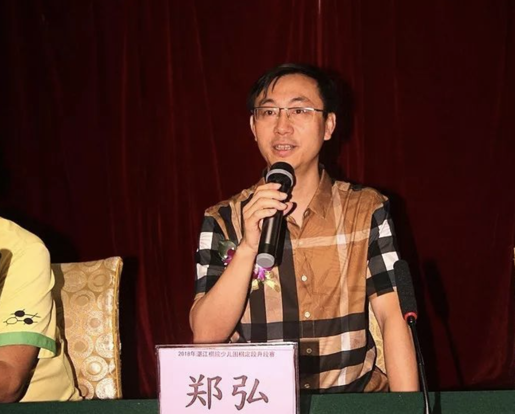 “张译的腰，杀人的刀”_百科TA说