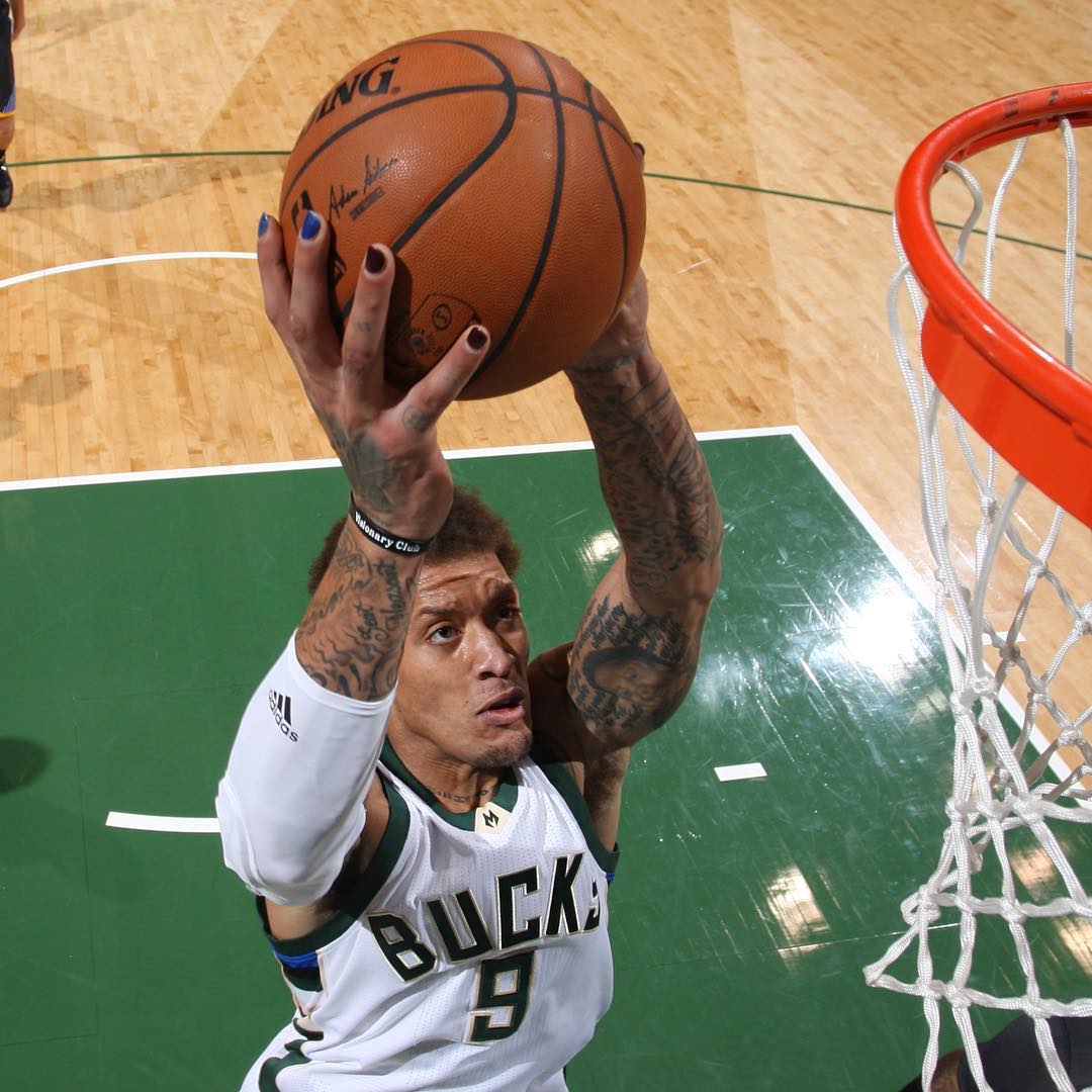  p data-id="gntrcy962q">迈克尔·比斯利(michael beasley),1989年1