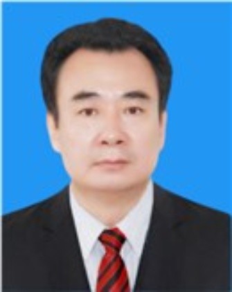  p>何慕仁,男,蒙古族,1964年1月出生于内蒙古库伦旗,籍贯为内蒙古库伦