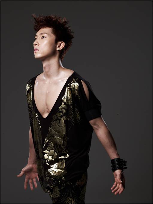  p>张佑赫(         ),1978年5月8日出生于韩国庆尚道大丘市.