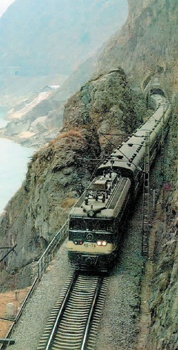  p>宝成铁路(baoji-chengdu railway)位于 a target